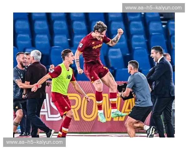 碧蓝与深红的博弈：恩波利与罗马的意甲生存与荣耀之战