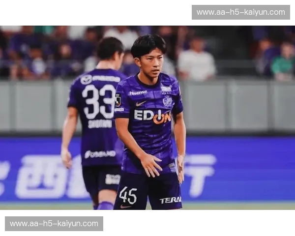 东京vs广岛三箭：一场关乎荣誉与梦想的绿茵对决